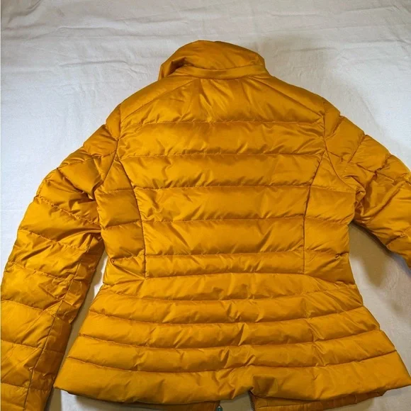 Zara Women's Mustard Yellow Down Puffer Jacket with Faux Fur Collar - Picture 14 of 14
